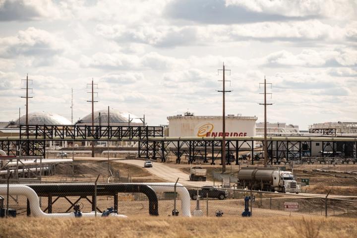 Канадских энергогигантов Cenovus и Enbridge обвинили в гринвошинге