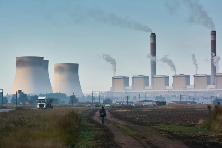 Энергогигант ЮАР Eskom ищет покупателей солнечной энергии для отказа от угля