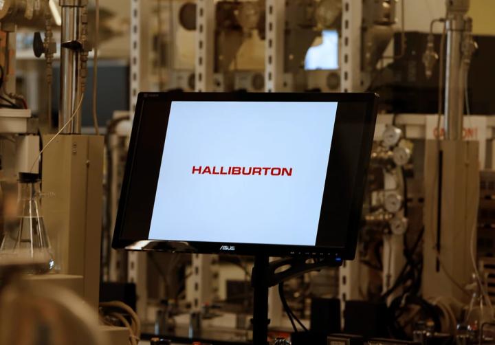 Нефтесервисный гигант Halliburton будет снабжать энергией дата-центры для ИИ
